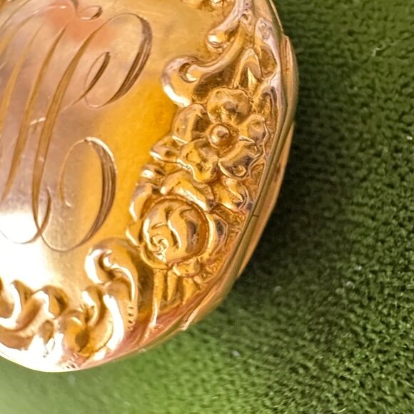 Antique Victorian 14k Yellow gold diamond locket - Picture 4 of 6